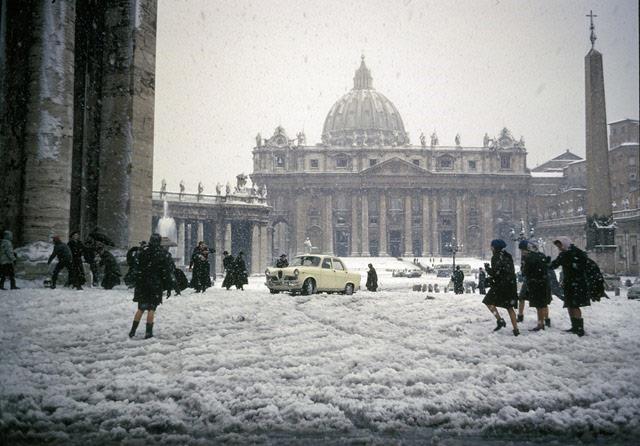 Christmas Day in Rome, Italy, 1965<br/>