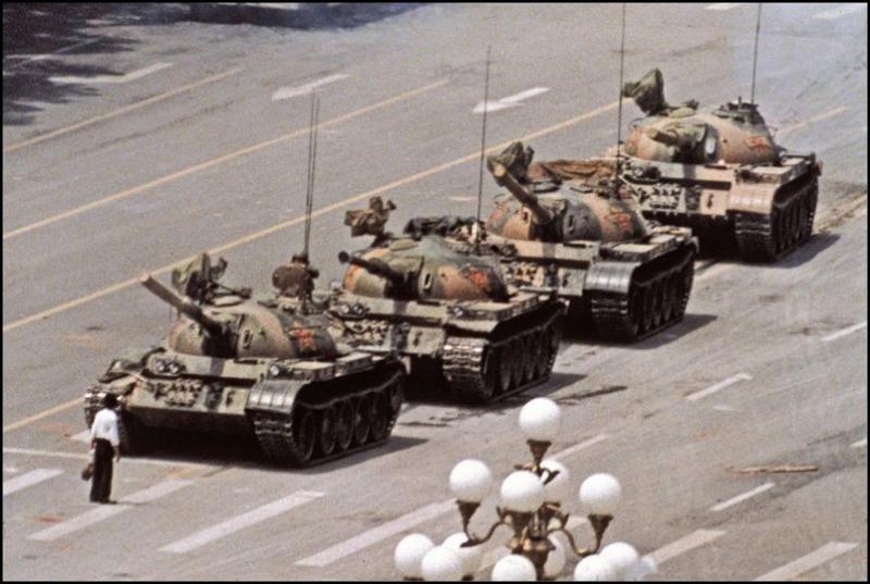 A lone man stops a column of tanks near Tiananmen Square, 1989 Beijing, China<br/>