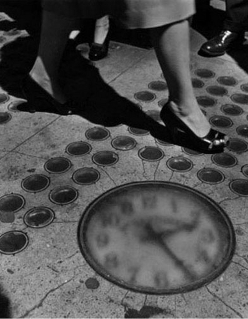 Sidewalk Clock, New York City, 1947<br/>