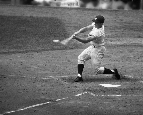 Photos - Roger Maris hits his 61st home run to break Babe Ruth's Record,  1961