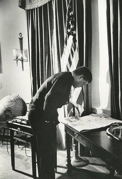 Photo: Alfred Eisenstaedt Â©Time Inc. President John F. Kennedy in the Oval Office, Washington, DC, 1961 Gelatin Silver print #1682