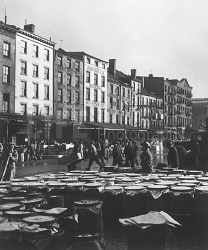 Fulton Fish Market, Port of New York, NY, 1945