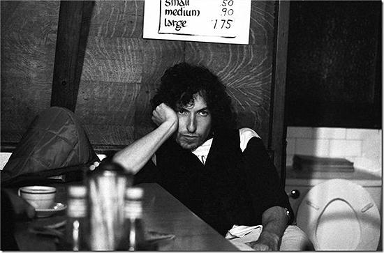 Bob Dylan in coffee shop<br/>