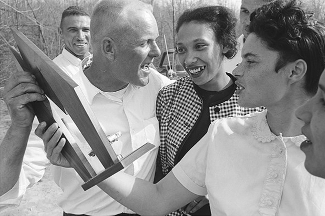 Mildred and Richard Loving with trophy, 1965