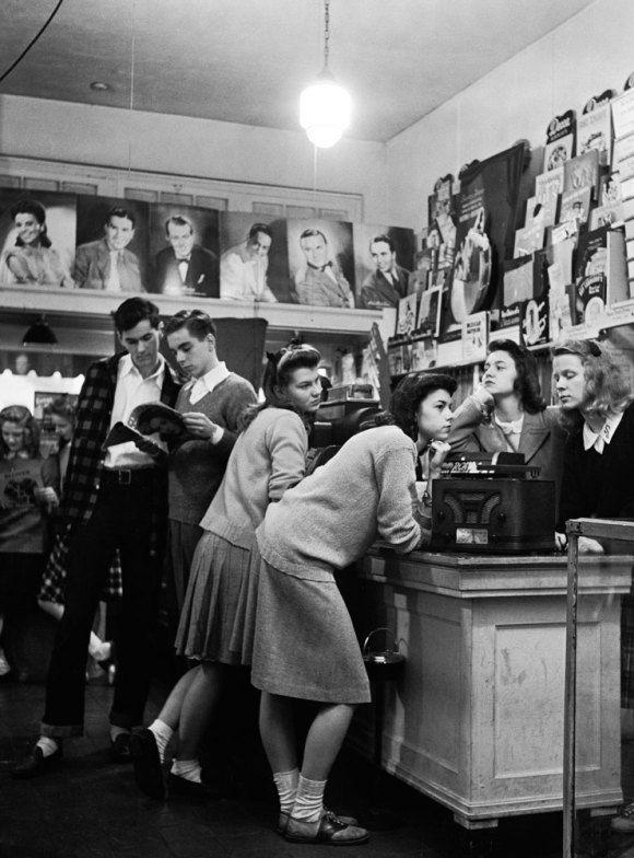 Photo:  Teenagers at a Record Shop, West Grove, MS, 1944 Gelatin Silver print #2462