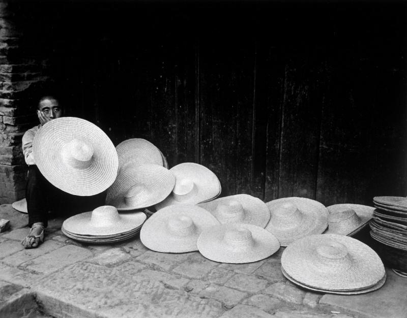 Hat seller, Lanchow, China, 1941<br/>Please contact Gallery for price