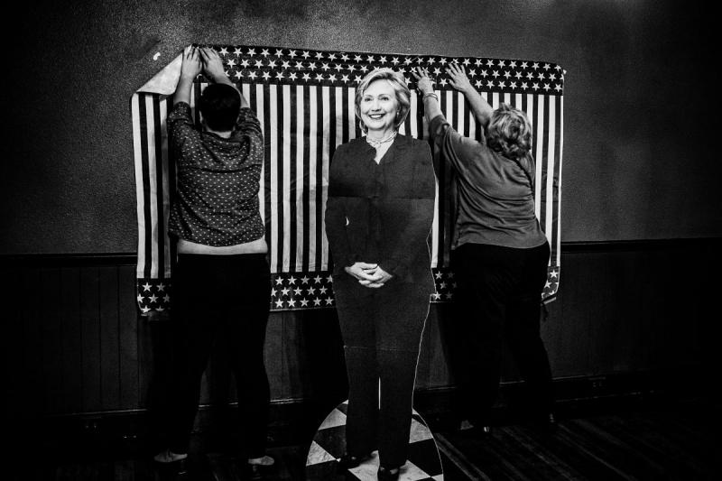 Photo: Hillary Clinton cut-out, Tacoma, WA, May 26, 2015 Archival Pigment Print #2732