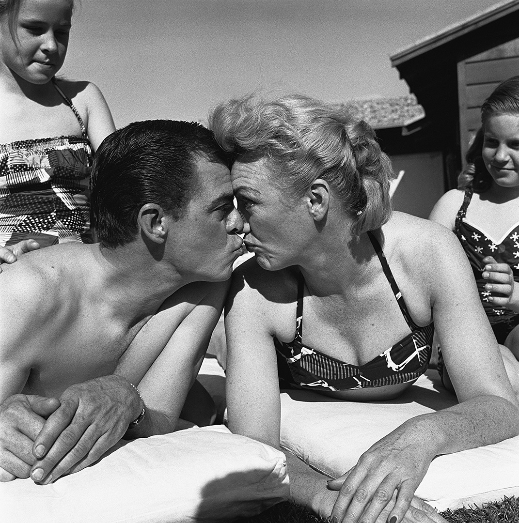 Eve Arden with husband Brooks West and their children in Palm Springs, California 1956