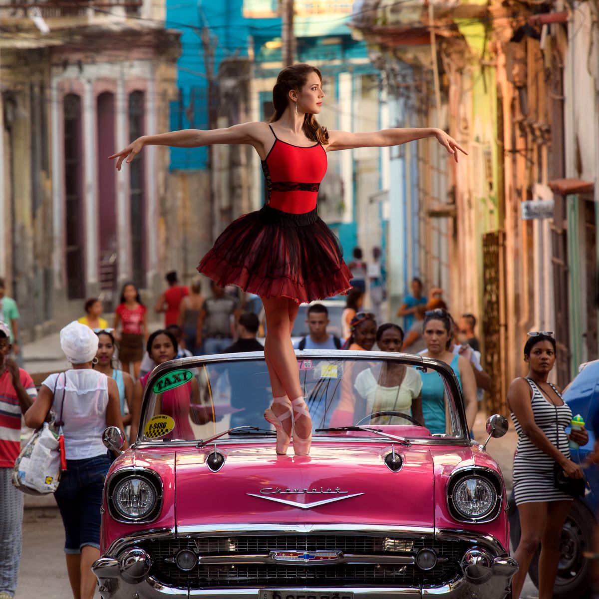 Dancer on Chevrolet, Havana