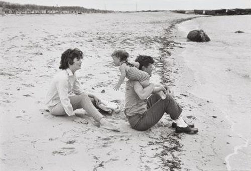Kennedy family on beach, Hyannis Port, 1959 (Caroline on shoulder)