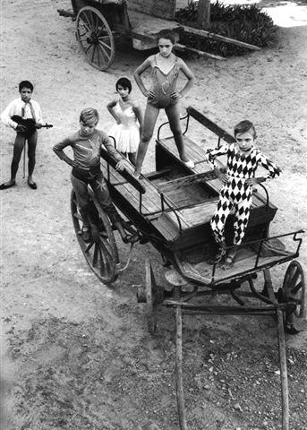 Photo: Lucien Clergue: Quintett of mountebanks from "Le Grande Recreation", Arles, 1955 Gelatin Silver print #388