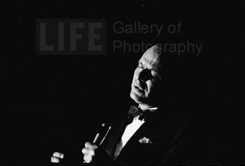 Photo: Frank Sinatra, Miami, 1965 Gelatin Silver print #912
