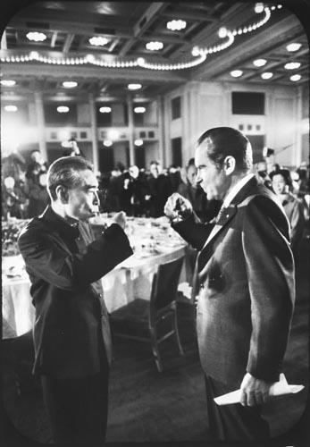 Chinese Premiere Chou En Lai and US President Richard Nixon toast each other, Peking, 1972<br/>