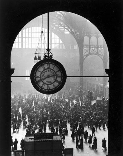 Farewell of Servicemen, Clock at Pennsylvania Station, New York, 1943 Gelatin Silver print